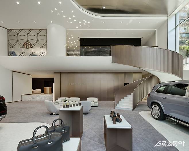 마이바흐 브랜드센터 1층. 사진제공 ｜메르세데스-벤츠 코리아