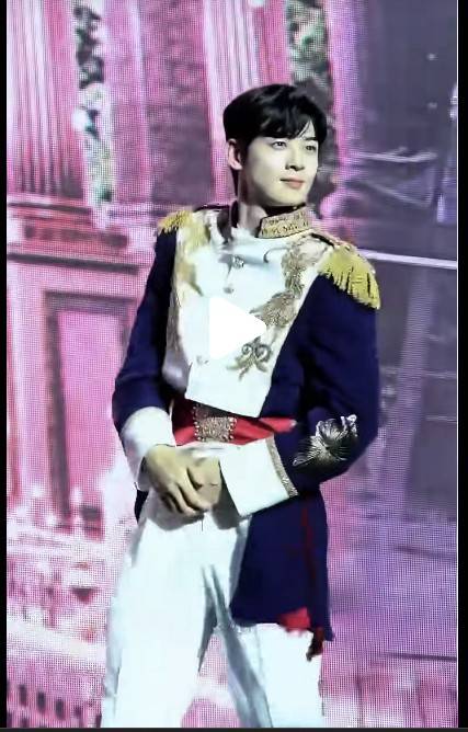 차은우 '소다 팝' 챌린지 영상 [틱톡 'eunwooupdates' 계정 캡처. 재판매 및 DB 금지]