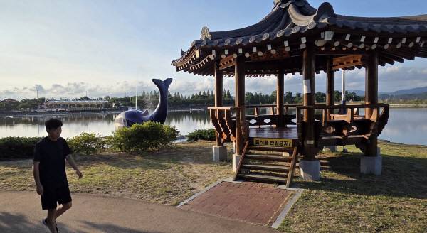 망정우로지공원 내 우로정자