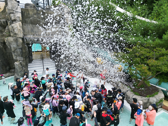 대구경북 최대 규모 종합 워터 리조트 스파밸리 내 '야외 키즈풀'. <스파밸리 제공>