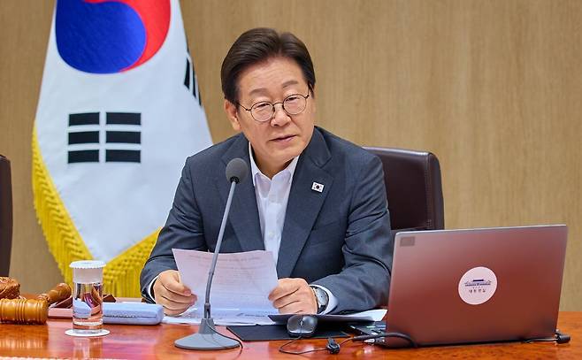 이재명 대통령이 8일 서울 용산 대통령실 청사에서 열린 국무회의에서 발언하고 있다. 2025.7.8. 대통령실 제공.