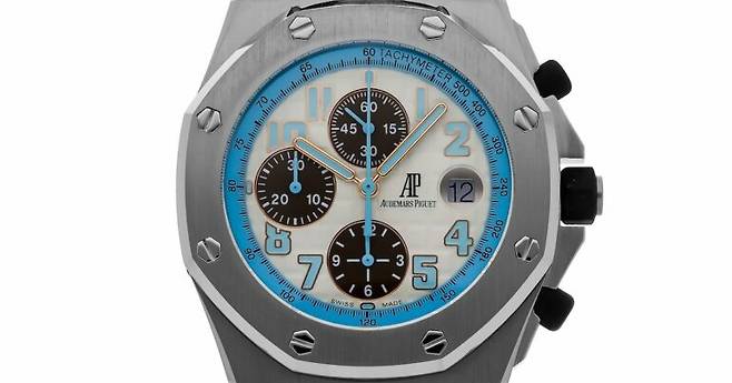 1000028029.jpg 전소연이 쇼케이스에 차고 나온 시계 가격..vs 재산 2800조 석유왕자 시계