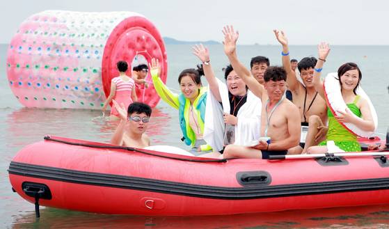 A promotional image released by North Korea's Korean Central News Agency for the Wonsan-Kalma Coastal Tourist Zone, a newly opened tourist site in North Korea [NEWS1]