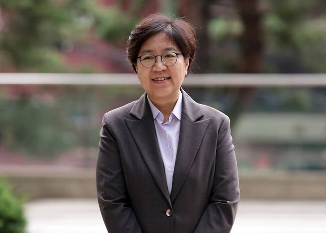 정은경 보건복지부 장관 후보자가 6월30일 서울 중구 남대문로에 마련된 인사청문회 준비 사무실로 출근하고 있다. 연합뉴스