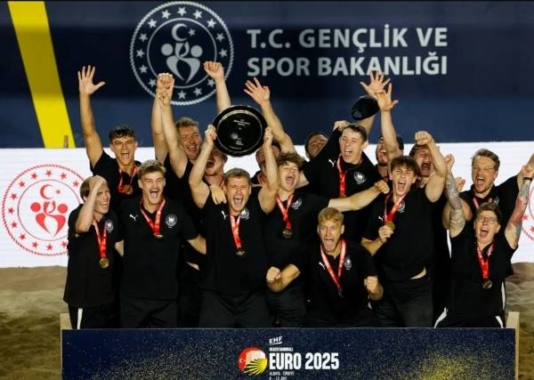 사진 2025 유럽 비치핸드볼선수권대회 남자부 우승을 차지한 독일, 사진 출처=유럽핸드볼연맹