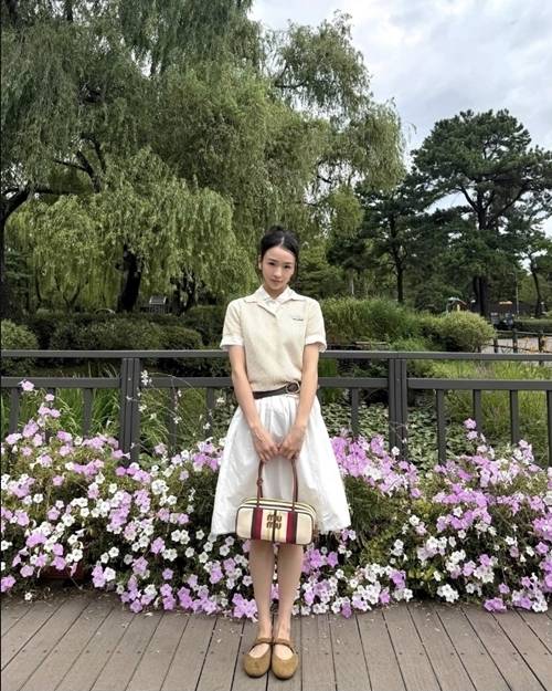 리듬체조 여왕 손연재가 육아에서 벗어난 짧은 휴식으로 눈길을 사로잡았다.  사진=손연재 SNS