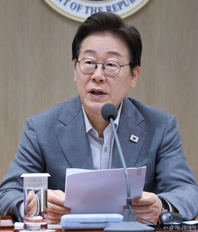 [서울=뉴시스] 최동준 기자 = 이재명 대통령이 15일 서울 용산 대통령실 청사에서 열린 국무회의에서 발언하고 있다. (대통령실통신사진기자단) 2025.07.15. photocdj@newsis.com /사진=최동준