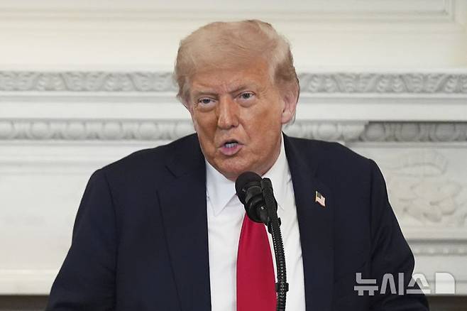 [워싱턴=AP/뉴시스]도널드 트럼프 미국 대통령. 2025.07.15.