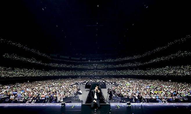 [서울=뉴시스] 그룹 NCT 멤버 도영은 지난 12~13일 일본 요코하마 피아 아레나 MM에서 두 번째 아시아 투어 '2025 도영 콘서트 도어스'(DOYOUNG CONCERT Doors)를 열었다. (사진=에스엠엔터테인먼트 제공) 2025.07.15. photo@newsis.com *재판매 및 DB 금지