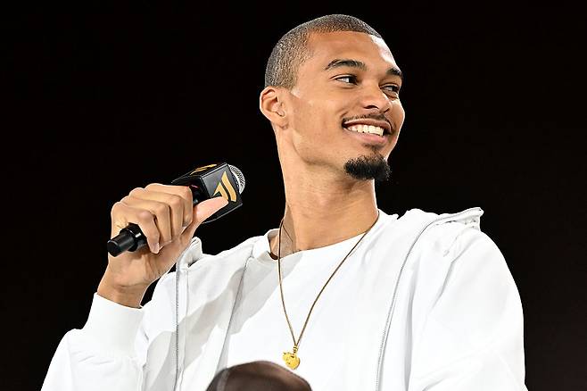 웸반야마가 지난달 뉴욕 팬 페스트 행사에 참석해 인터뷰하고 있다. Getty Images코리아