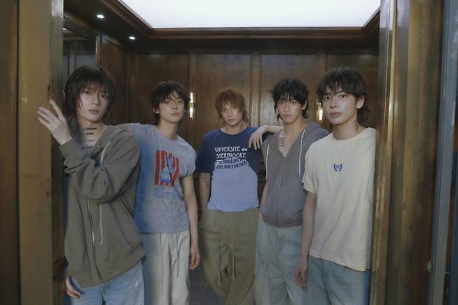 투모로우바이투게더 정규 4집 콘셉트 포토 Etched/사진제공=빅히트 뮤직