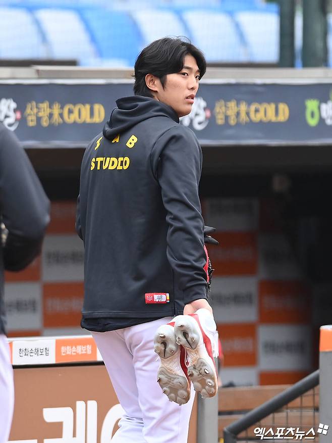 12일 대전 한화생명이글스파크에서 열리는 '2024 신한 SOL Bank KBO리그' KIA 타이거즈와 한화 이글스의 시범경기에 앞서 KIA 이의리가 훈련에 나서고 있다. 엑스포츠뉴스 DB