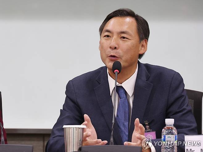 발언하는 모스 탄 전 미 국제형사사법대사 지난 3월 6일 서울 여의도 국회 의원회관에서 열린 '대한민국 자유민주주의·법치주의 위기와 한미 자유동맹의 길 : 모스 탄(Morse Tan) 전 미 국제형사사법대사(트럼프1기) 국회초청 세미나'에서 모스 탄(Morse Tan) 전 미 국제형사사법대사가 발언하고 있다. 2025.3.6 [연합뉴스 자료사진]