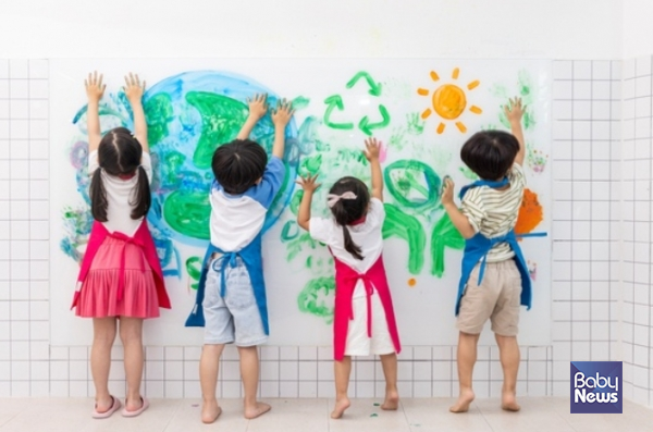 한국어린이집총연합회(회장 김경숙, 이하 한어총)가 일부 교원단체에서 '0~2세에게는 영아전담기관 체계로, 3~5세에게는 유아학교 체계로 구축할 것'을 요구하는 이원화 주장에 강력한 반대 입장을 표명했다. ⓒ베이비뉴스