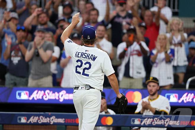 16일(한국시간) 열린 2025 메이저리그 올스타전에 출전한 클레이턴 커쇼. ⓒ AFP=뉴스1