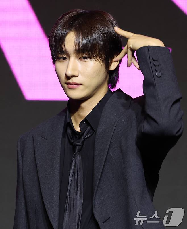 몬스타엑스(MONSTA X) 아이엠이 16일 서울 영등포구 콘래드호텔에서 열린 데뷔 10주년 기념 기자간담회에 참석해 포즈를 취하고 있다. 2025.7.16/뉴스1 ⓒ News1 권현진 기자