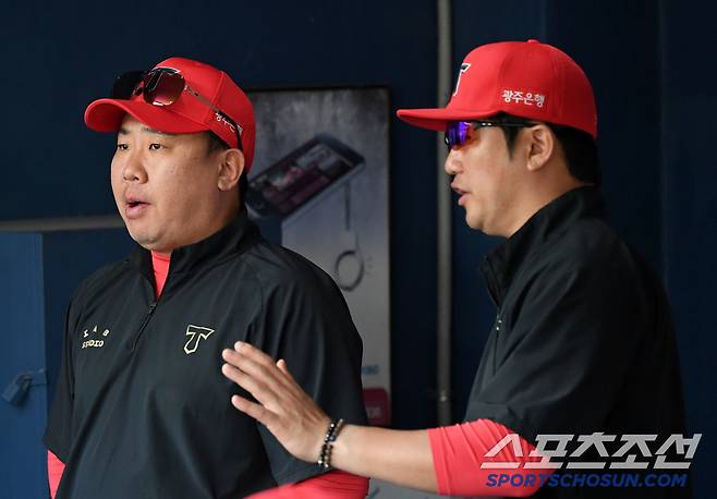 4일 잠실구장에서 열린 두산 베어스와 KIA 타이거즈의 경기. KIA 이범호 감독이 경기를 지켜보고 있다. 잠실=박재만 기자 pjm@sportschosun.com/2025.06.04/