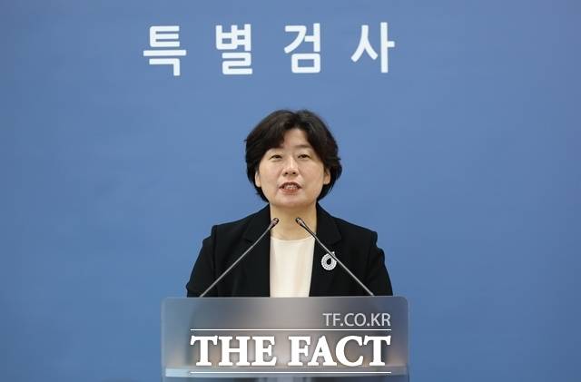 박지영 내란특검 특검보가 내란특검 사무실에서 정례 브리핑을 하고 있다. /뉴시스