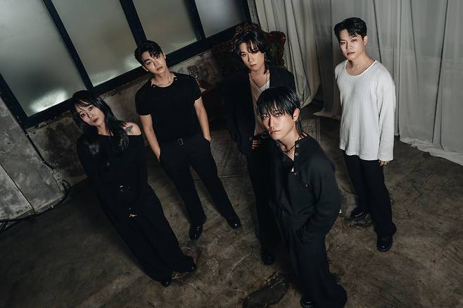 15일 첫 싱글 ' ‘High'n'Low’를 선보인 록밴드 FIRR 멤버들. 피어(FIRR)는 ‘Face is Red, Right?’의 단어 앞글자를 조합해 만들었다./ FIRR 제공