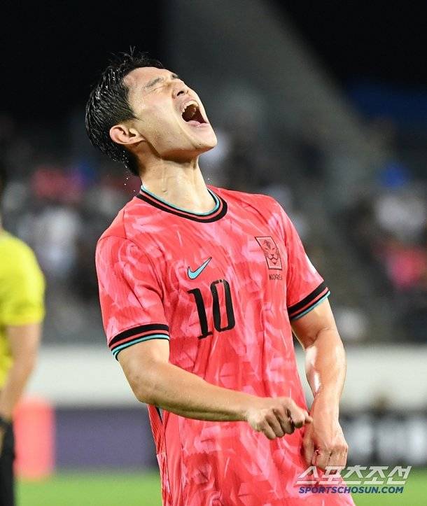 2025071601001182200164671.jpg 한국 축구 역사상 이런 치욕 없었다…중국이 놀린다 "일본은 3~4군, 한국 준우승은 3위 中보다 고통"