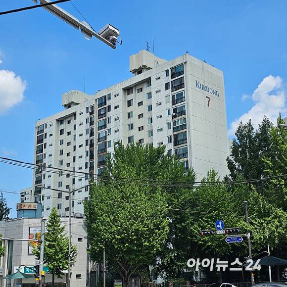 서울 송파구 가락동 '극동아파트' 전경. 2025.07.09 [사진=이효정 기자 ]