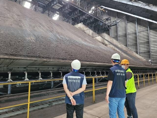 ▲ 강원소방본부는 올해 상반기(1~6월) 도내 특정소방대상물, 위험물 사업장, 건설 현장, 다중이용시설 등 4006곳을 대상으로 정기 조사와 불시 단속을 벌였다. 강원소방본부 제공