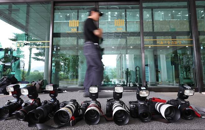 12·3 비상계엄 관련 내란·외환 사건을 수사하는 조은석 특별검사팀에 의해 다시 구속된 전직 대통령 윤석열이 구속적부심사를 법원에 청구했다. 사진은 16일 내란 특검 사무실이 마련된 서울 서초구 서울고검 모습. 연합뉴스
