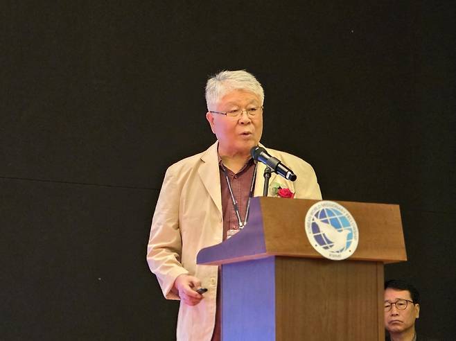 임종표 케냐 선교사가 16일 강원도 평창 알펜시아호텔에서 '한국 선교의 위기, 그 돌파를 논한다'를 주제로 강연하고 있다.