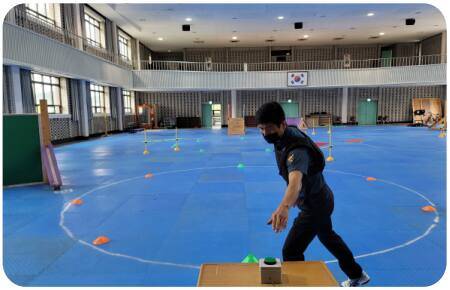 수원팔달경찰서는 경찰관의 현장 대응력 강화를 위해 순환식 체력검사 시스템을 도입하고 있다. 중앙경찰학교 제공