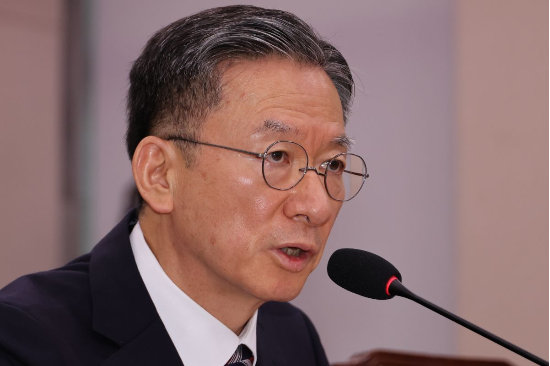 정성호 법무부 장관 후보자가 16일 국회 법제사법위원회에서 열린 인사청문회에서 위원 질의에 답변하고 있다. (사진=연합뉴스)