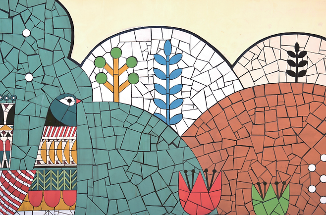 고려인마을 공원 벽에 새겨진 그림 [자료=고려인마을 공공미술 프로젝트]