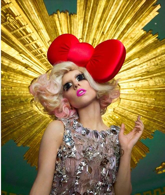 Lady Gaga, Hello Kitty, London, 2009 *재판매 및 DB 금지