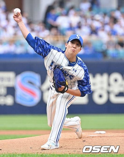 [OSEN=대구, 이석우 기자] 6일 대구삼성라이온즈파크에서 2025 신한 SOL 뱅크 KBO 리그 삼성 라이온즈와 NC 다이노스의 경기가 열렸다. 홈팀 삼성은 원태인이, 방문팀 NC는 김녹원이 선발 출전했다. 삼성 라이온즈 선발 투수 원태인이 역투하고 있다. 2025.06.06 / foto0307@osen.co.kr