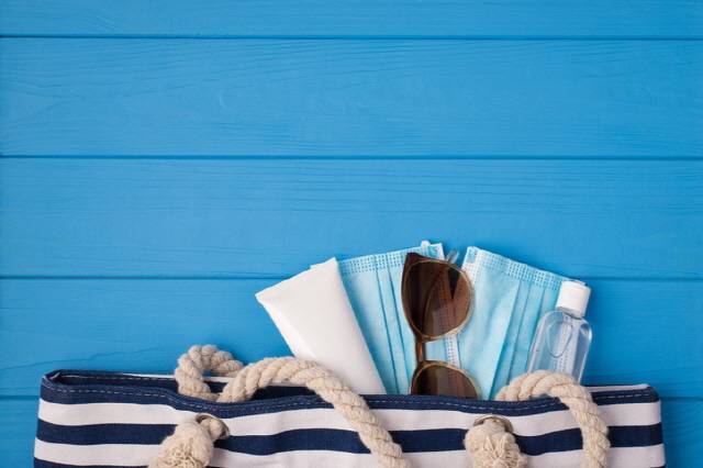 주요 편의점에서 폭염 관련 비식품군 매출이 급증하고 있다. 게티이미지