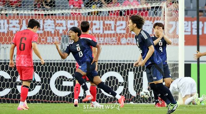 일본 저메인이 15일 용인미르종합운동장에서 열린 2025 동아시아축구연맹(EAFF) E-1 챔피언십(동아시안컵) 일본과의 최종전 전반 초반 선제골을 성공시킨 후 환호하고 있다. 2025.07.15. /사진=강영조 선임기자