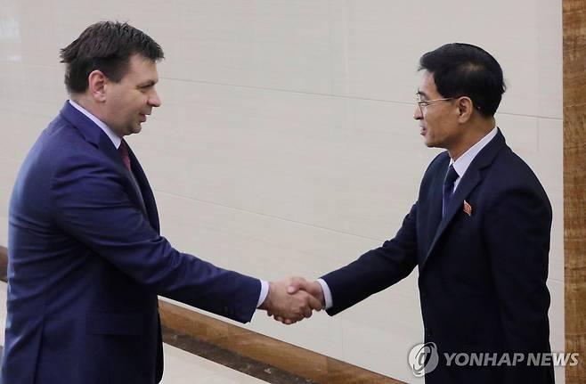 북한 도착한 로만 쿠리닌 러시아 비상사태부 차관 [AP 연합뉴스. 재판매 및 DB 금지]