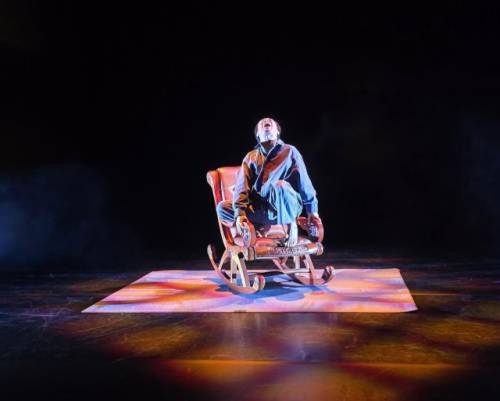 ◇호섭이프로젝트의 연극 ‘우뚝-안마를 보았다’가 오는 19일과 20일 춘천 축제극장 몸짓에서 열린다. 사진은 지난 공연 당시=호섭이프로젝트 제공