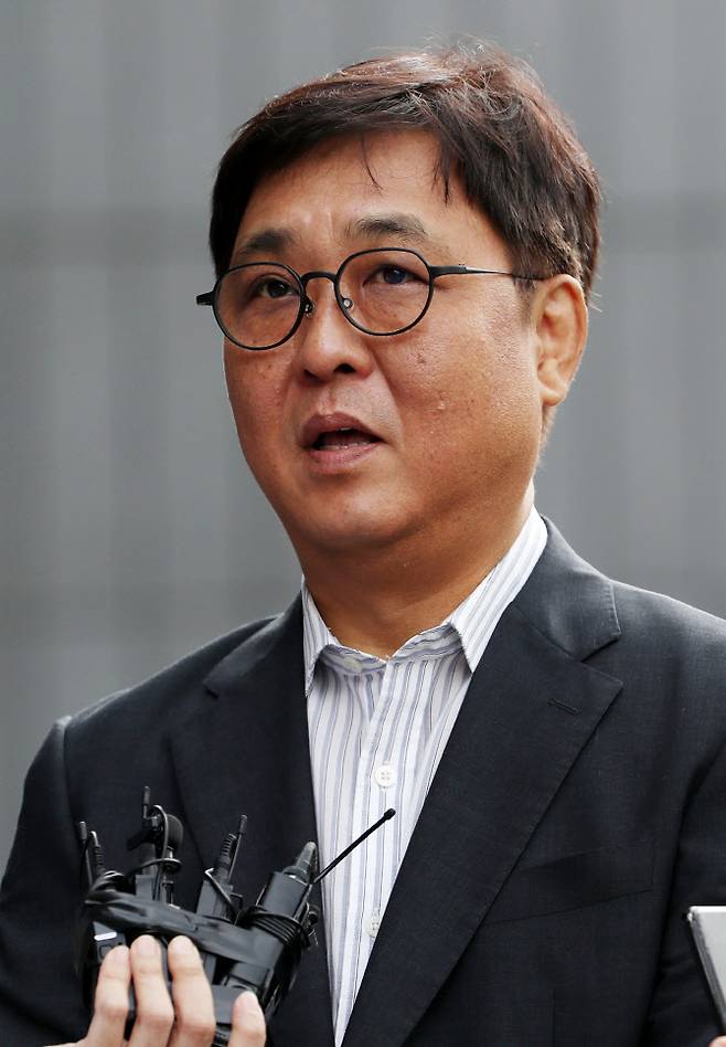 최휘영 문화체육관광부 장관 후보자가 14일 오전 서울 종로구 국립현대미술관에 마련된 인사청문회 준비 사무실로 첫 출근하며 취재진에게 소감을 말하고 있다. (사진=이데일리 김태형 기자).