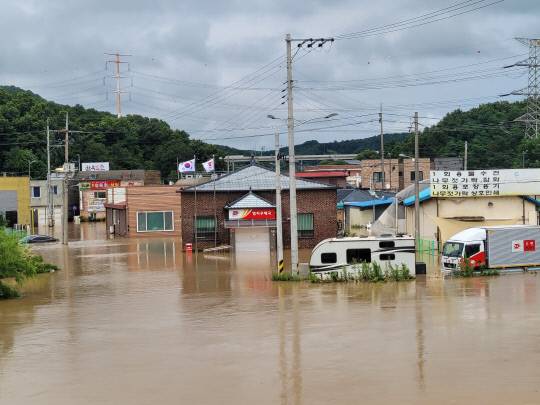17일 물바다가 된 아산 염치읍. 대전일보DB