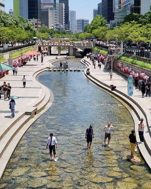 청계천 복원사업 비포/애프터 비교 사진.jpg