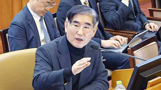 김용현 전 국방부 장관이 지난 1월 23일 오후 서울 종로구 헌법재판소에서 열린 윤석열 대통령 탄핵심판 4차변론에 증인으로 출석해 발언하고 있다. 사진 헌법재판소