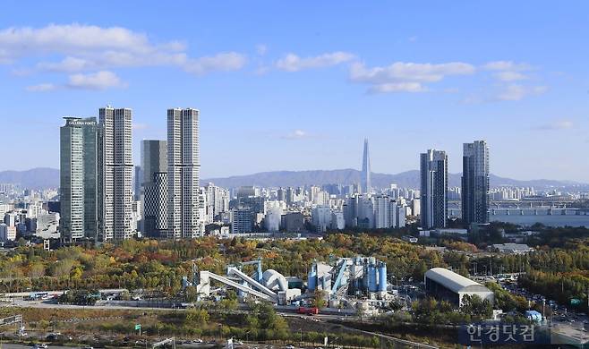 서울 성동구 응봉산에서 본 성수동 전경. 사진=한경DB