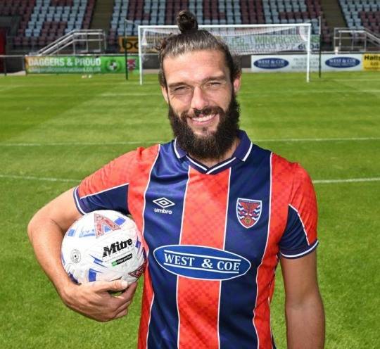 잉글랜드 6부리그 대거넘 앤드 레드브리지에 입단한 앤디 캐럴. 사진[연합뉴스]