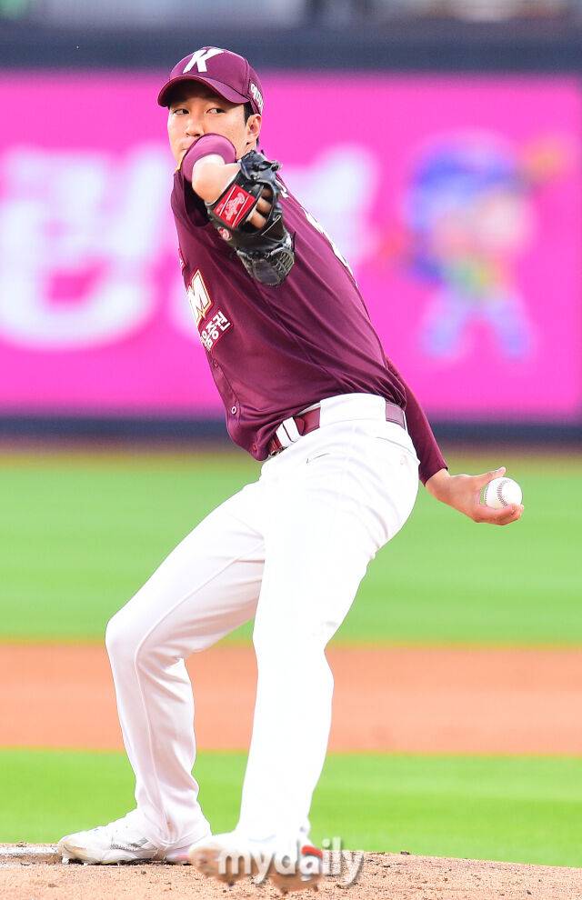 2022년 8월 17일 경기도 수원 kt위즈파크에서 진행된 '2022 프로야구 키움-kt'의 경기. 안우진./마이데일리