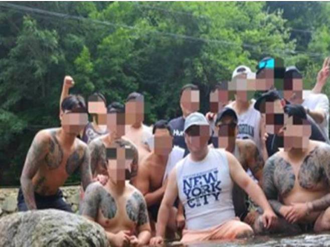 [서울=뉴시스] 00파 단합대회 사진. (사진=서울경찰청 광역수사단 형사기동대 제공) 2025.07.17. photo@newsis.com *재판매 및 DB 금지