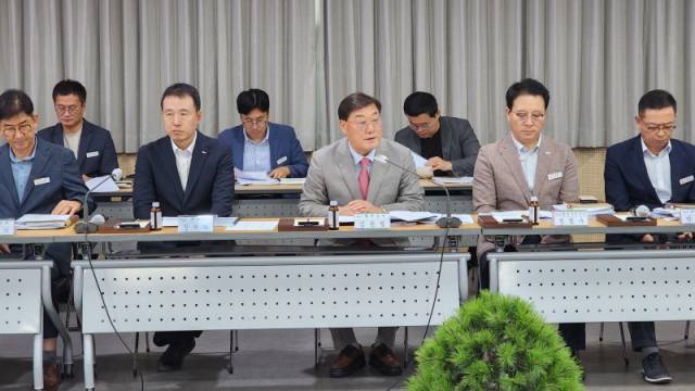 ▲김윤철 합천군수가 지난 3년간의 군정 성과를 돌아보며 앞으로의 비전을 공유하고 있다. ⓒ프레시안(김동수)