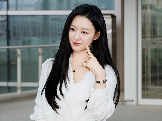 배우 김지원. 사진제공ㅣ불가리(BVLGARI) 