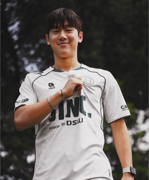 ▲ 윤도영은 "개인적으로 냉정히 저는 아직 브라이튼에 있는 선수들과 경쟁하기엔 모자라다. 그렇기에 저도 임대를 가서 열심히 경쟁해 보겠다"라며 자신감을 내비쳤다. ⓒ 엑셀시오르