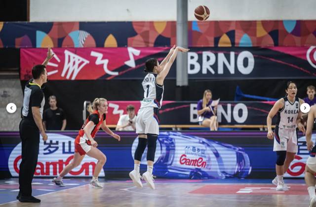 슈팅을 시도하는 한국의 최예슬. /사진=FIBA 캡처
