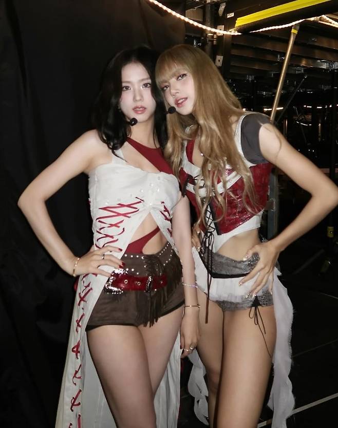 블랙핑크 지수와 리사. 사진|지수 인스타그램